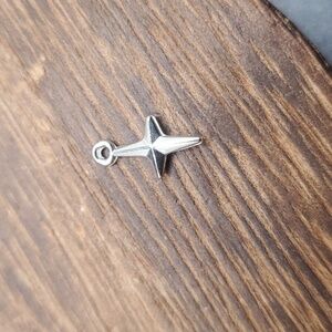 Sterling shining star charm P108‎